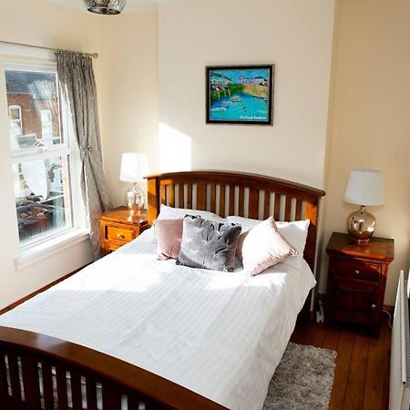 Cheerful 2 Bedroom House In The Heart Of Белфаст Экстерьер фото